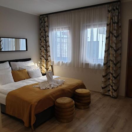 Indium City Panzio Eğri Dış mekan fotoğraf