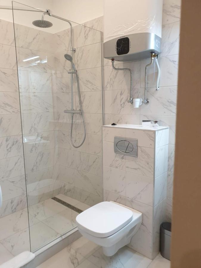 Indium City Panzio Eğri Dış mekan fotoğraf